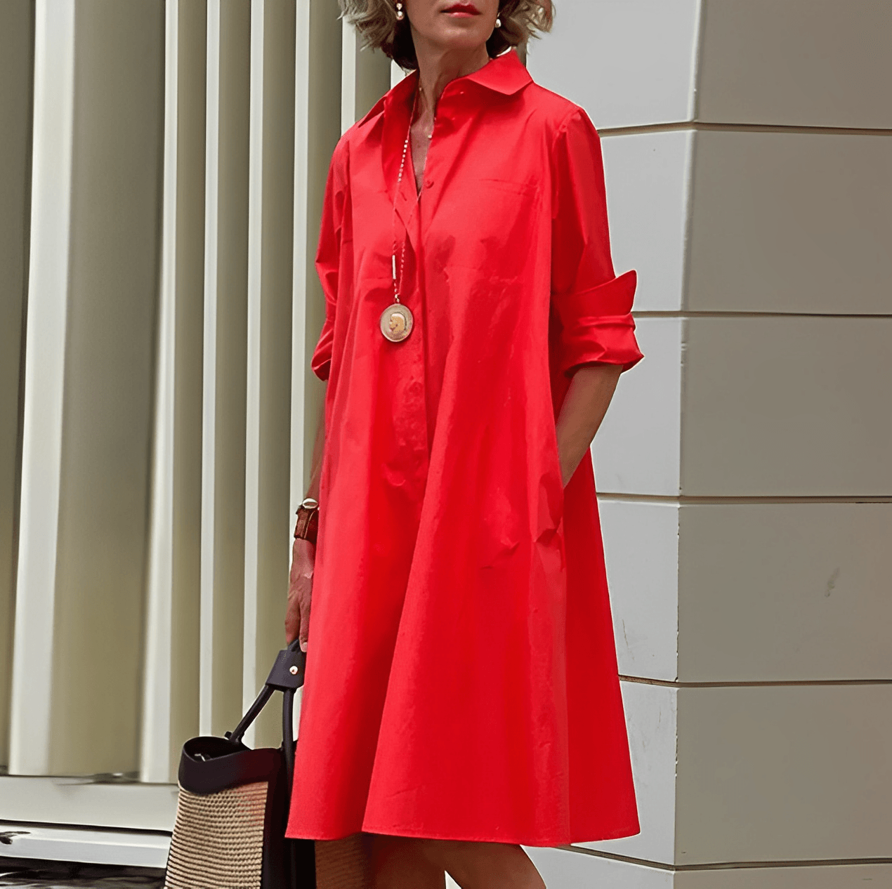 Marcela | Vestido moderno con cuello vuelto y camisa de lino de manga tres cuartos y escote en pico