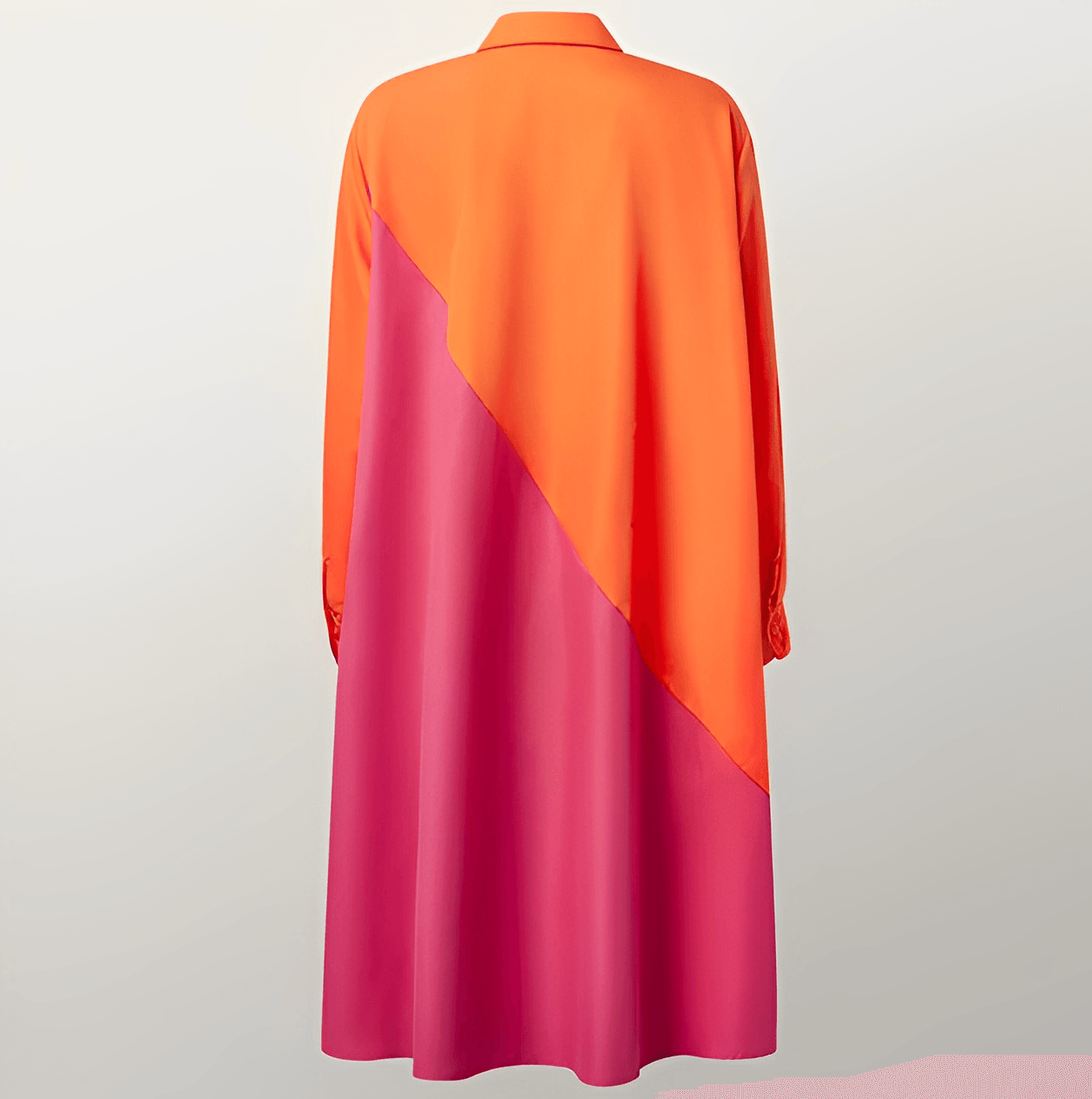 Marcela | Vestido moderno con cuello vuelto y camisa de lino de manga tres cuartos y escote en pico