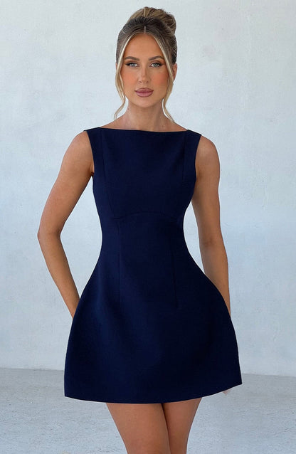 Mónica - Mini vestido de espalda abierta